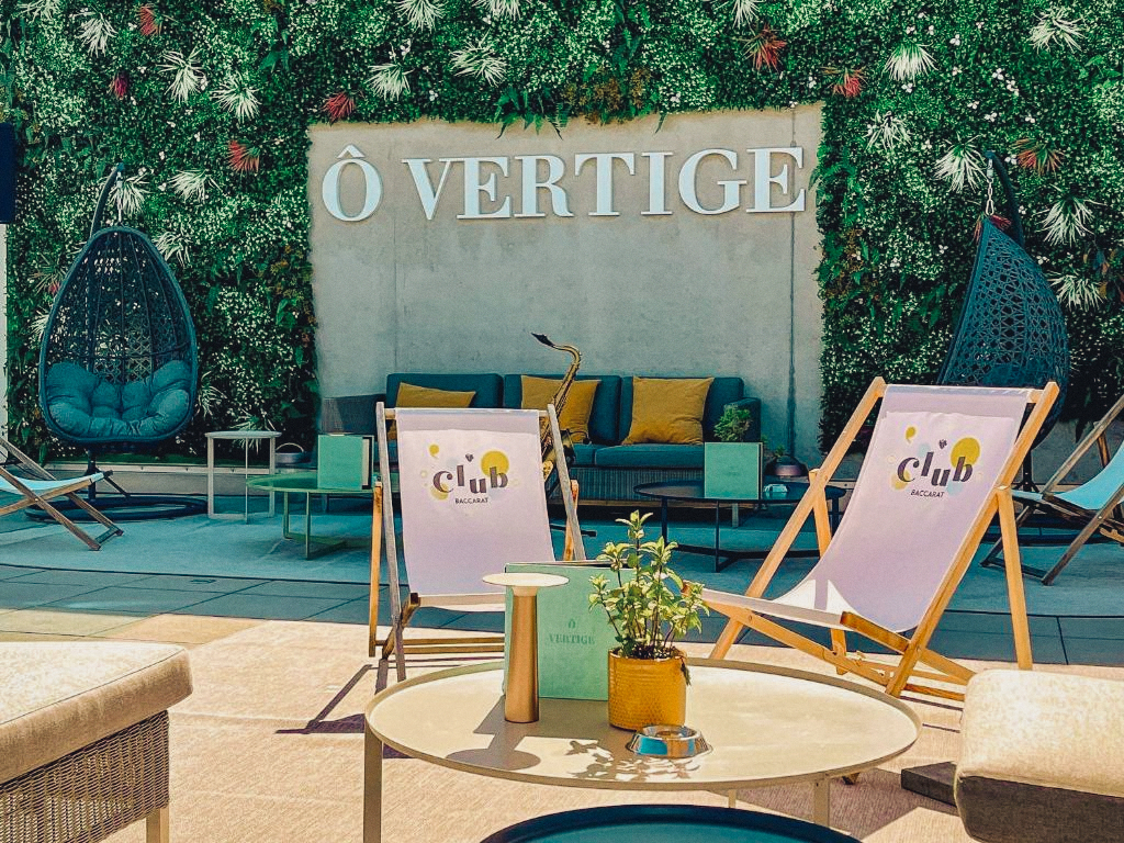 Une des nouvelles adresses sur TheFork, le Rooftop O’Vertige propose une cuisine japonaise et une vue exceptionnelle, parfait pour un repas du midi ou un apéritif entre amis à Meyrin, près de Genève. Terrasses été 2024
