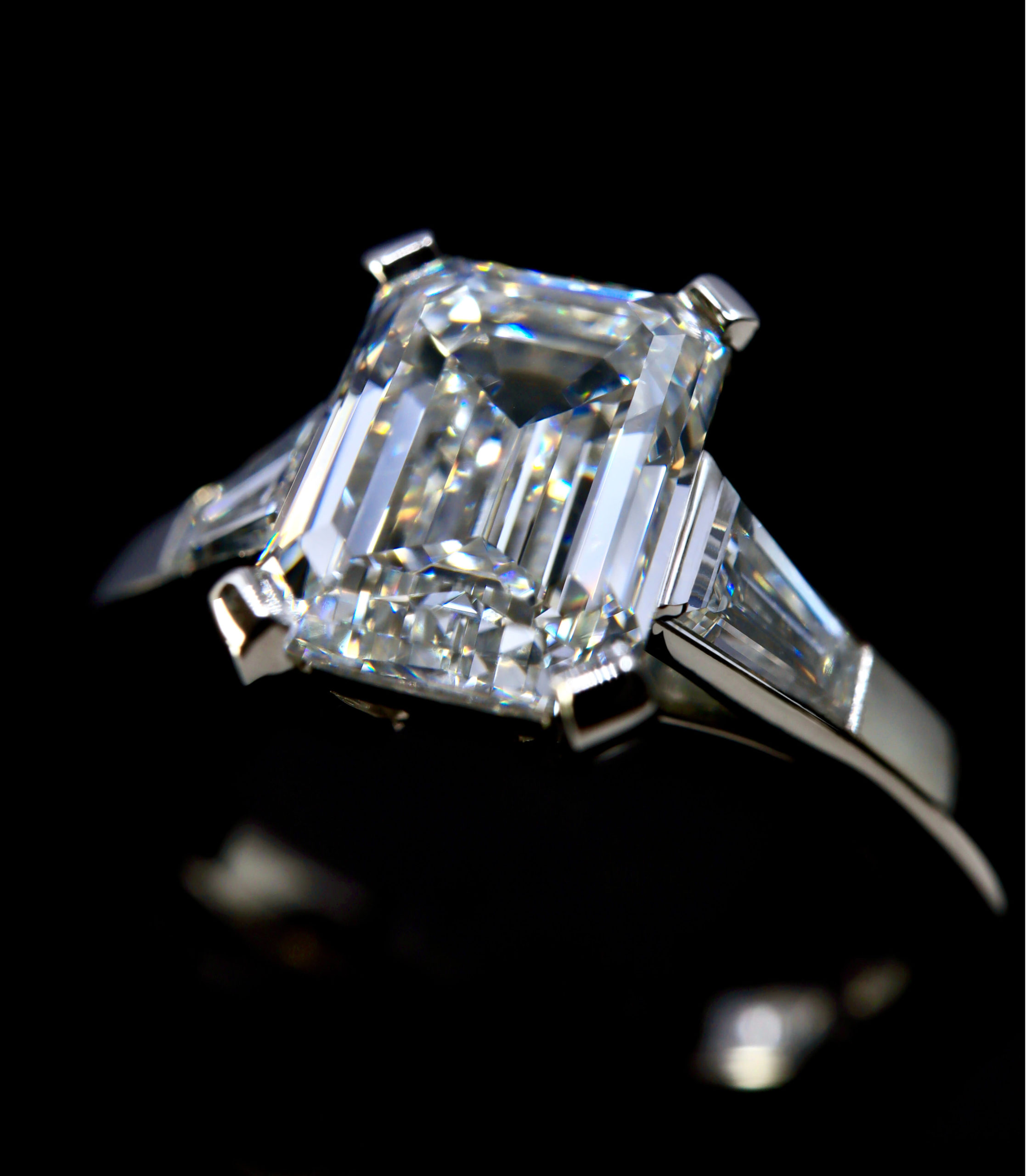 Bijou sur-mesure conçu par Mediam Suisse, expert en gemmes et diamants